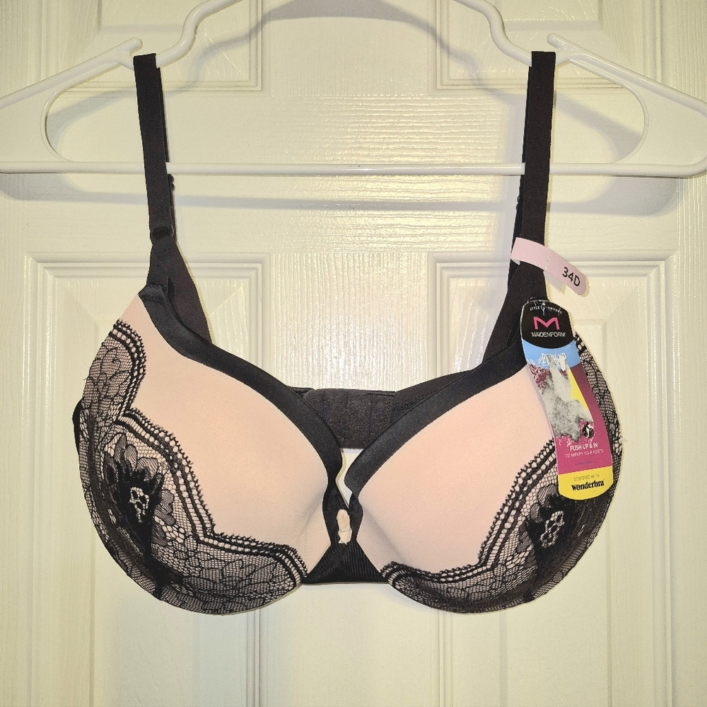 Maidenform Black and Light Pink Lace Bra